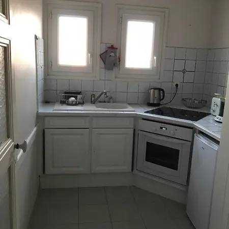 Elysee Apartment